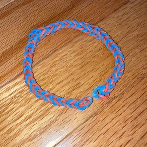 A loome necklace
